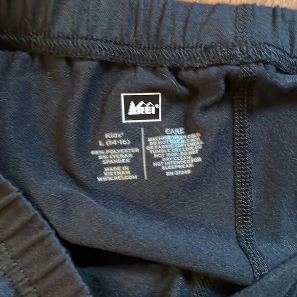 NWT REI black first layer - Picture 5 of 11